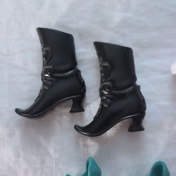 5 Pair Barbie Style Doll Shoes Boots Heels Flats Ballet - Picture 2 of 5